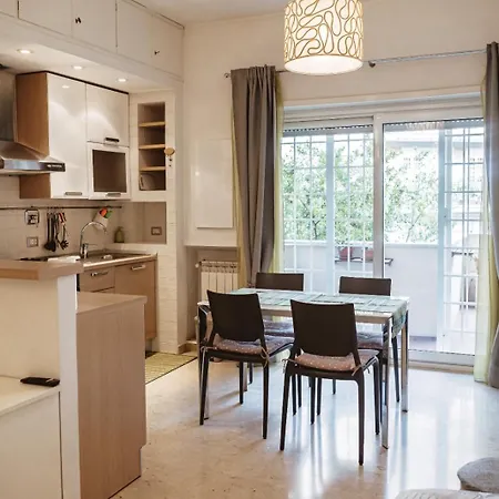 Quiet With Balcony - 30 Min To Center - Airport Link - By Orpi Rent *